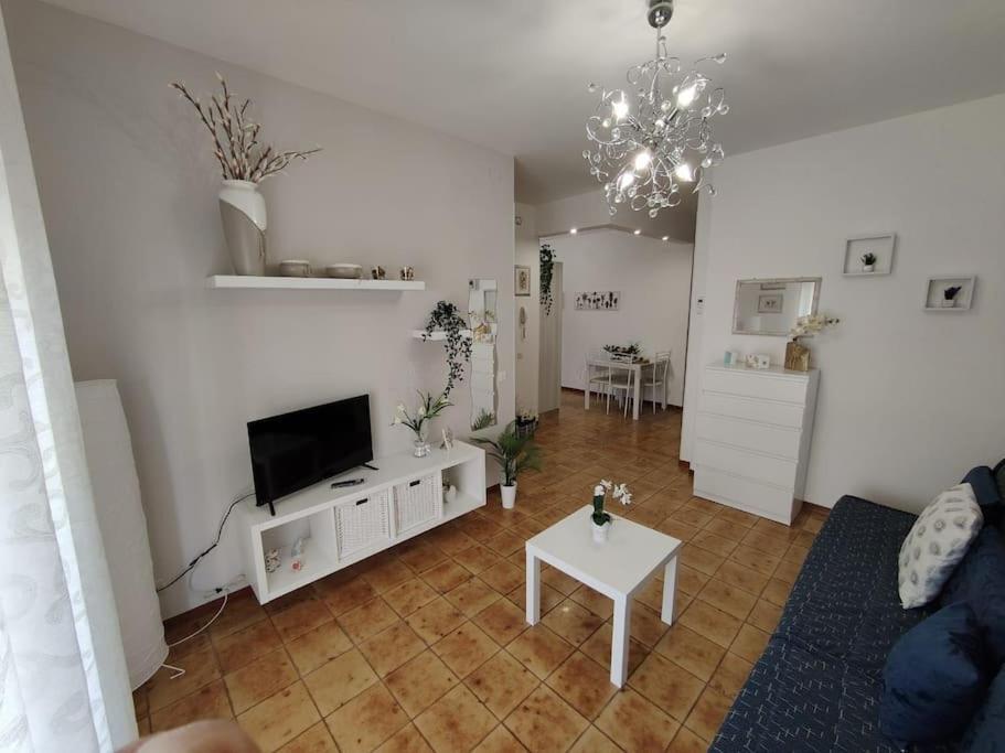 Appartamento Da Nella Giardini Naxos Bagian luar foto